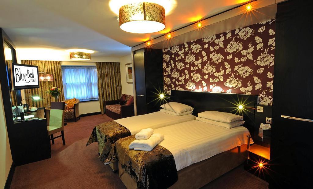 The Bluebell Hotel Neath Eksteriør billede